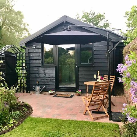 Melford Allotment Shed-Vintage Lodge Suffolk Long Melford Bagian luar foto